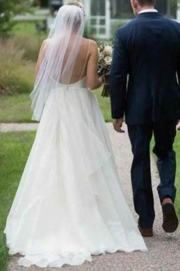 A Line V-neck Ivory Tulle Wedding Dresses Backless Bridal Gowns