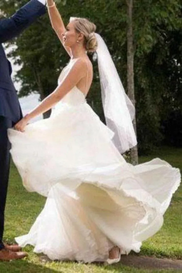 A Line V-neck Ivory Tulle Wedding Dresses Backless Bridal Gowns